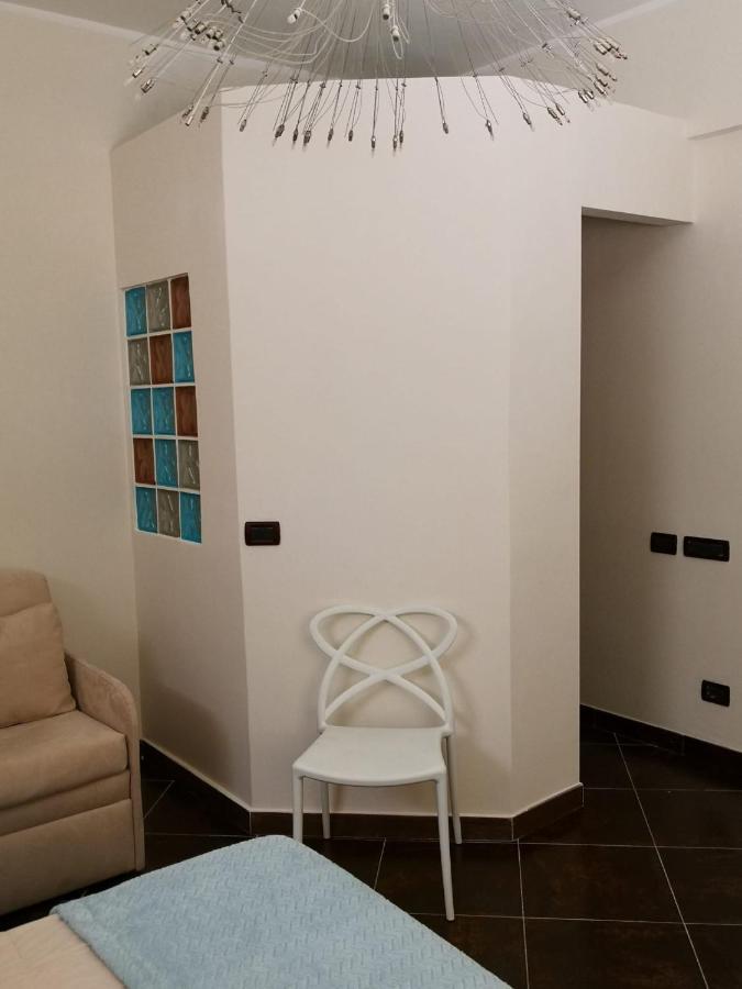 La Porta Rossa Apartman Vado Ligure Kültér fotó